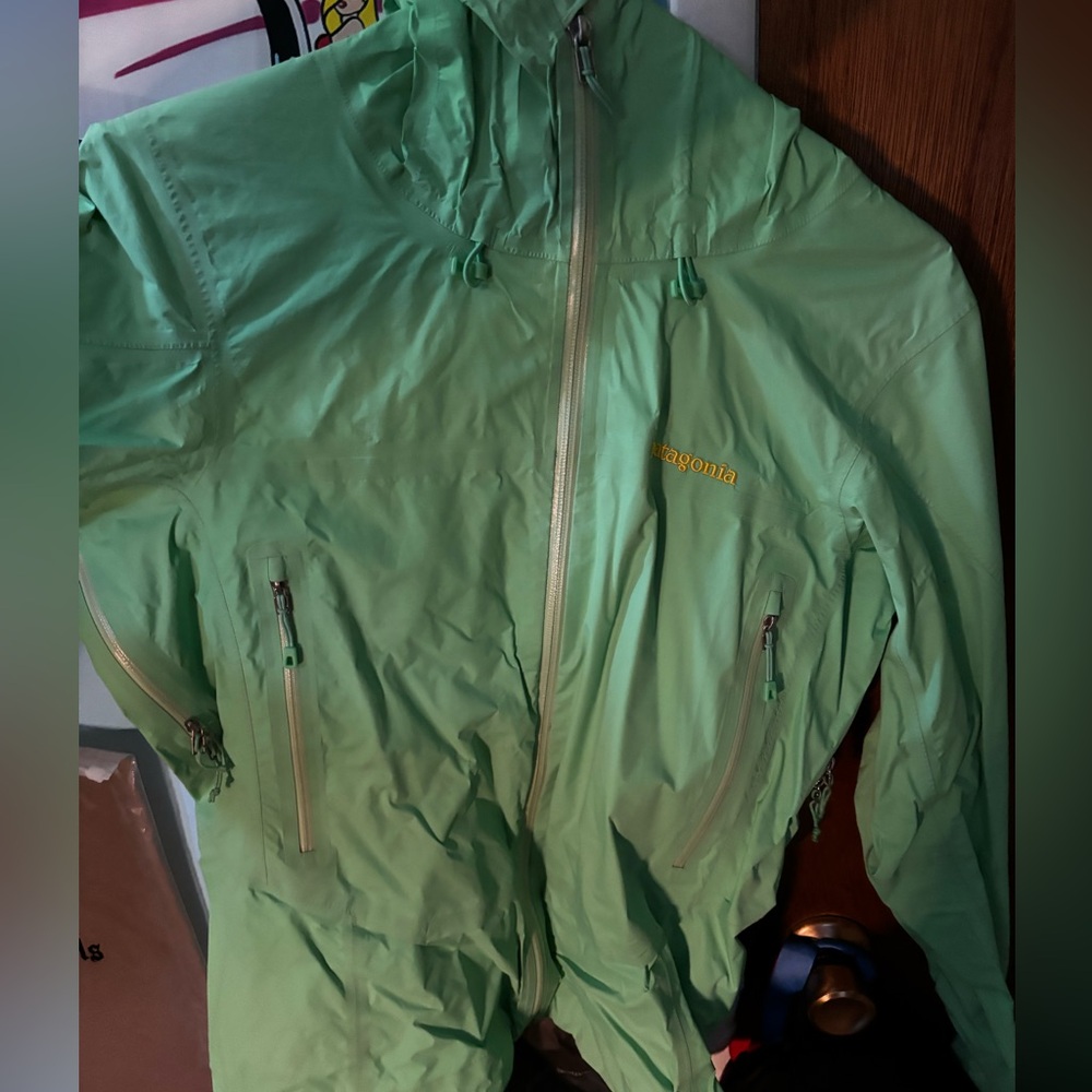 Woman’s Patagonia wind shell